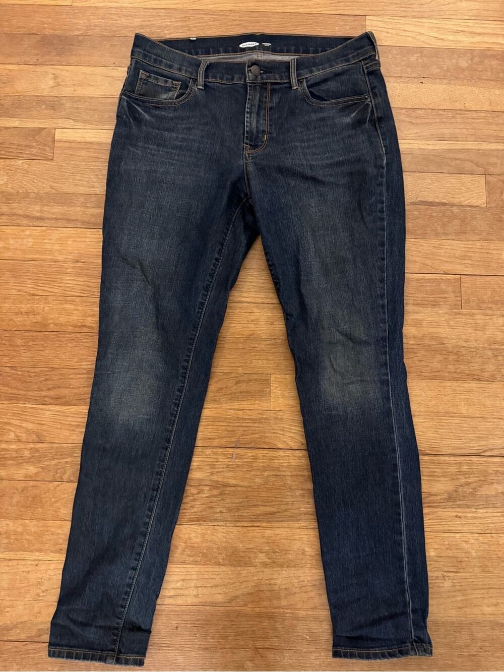 Old Navy Women's Blue Original Skinny Jeans - Size 8
b63